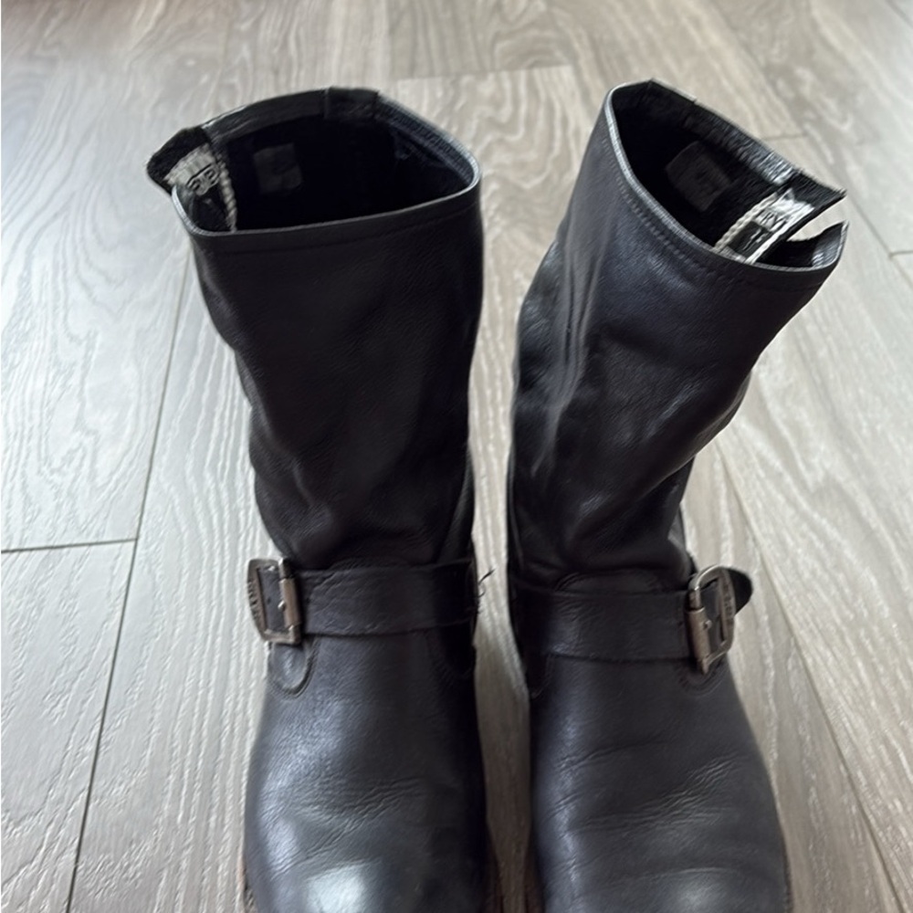 Frye Black Leather Footwear